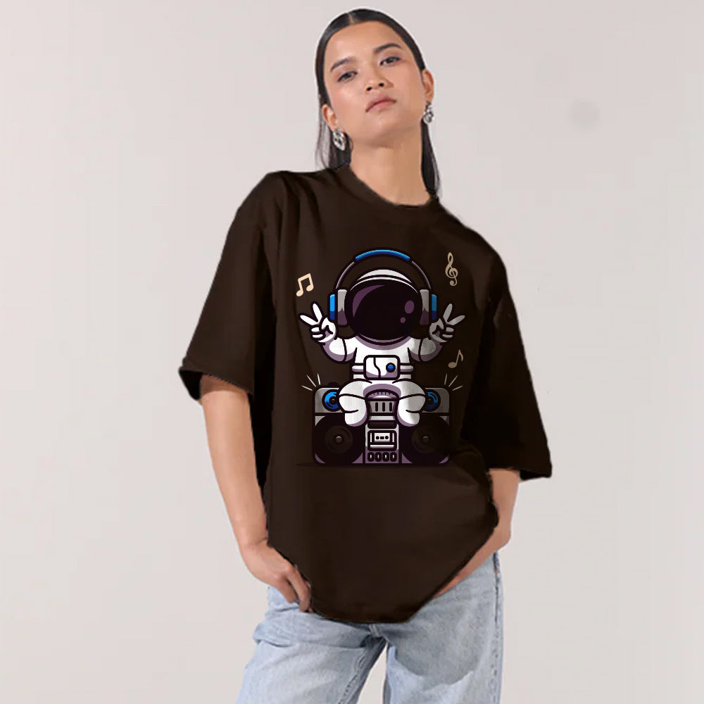 Astronaut DJ T-Shirt – Trendy Unisex Streetwear Tee