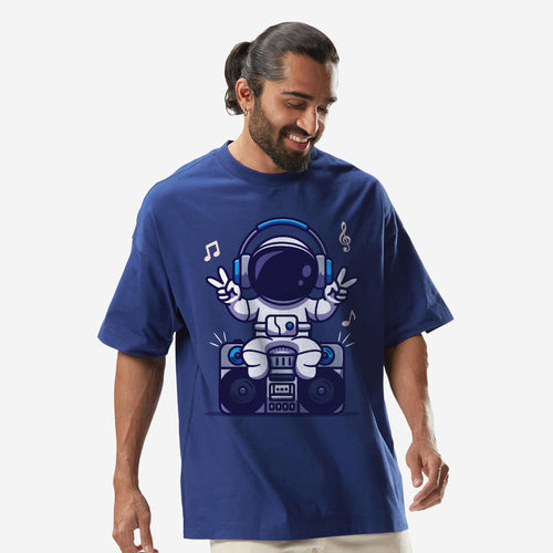 Astronaut DJ T-Shirt – Trendy Unisex Streetwear Tee